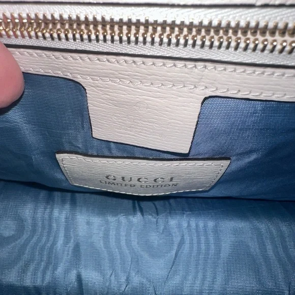 Authentic Limited Edition Gucci White and Red Heart Sylvie